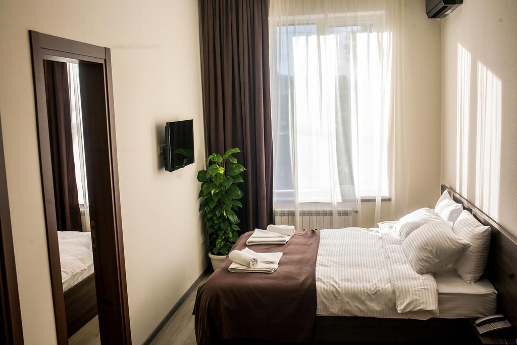 Gsg Hotel Tbilisi Esterno foto