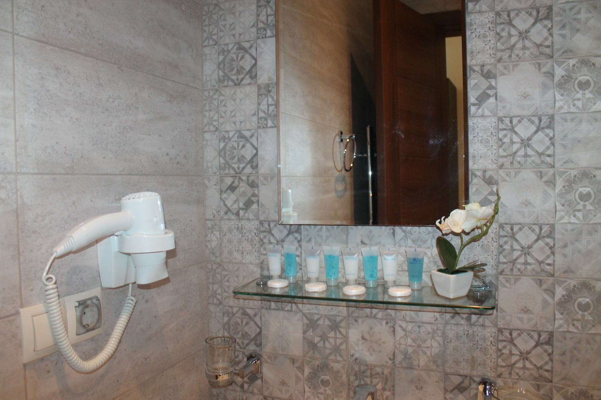 Gsg Hotel Tbilisi Esterno foto